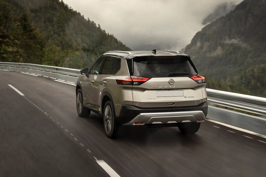 Rear 3/4 left Image of X-Trail