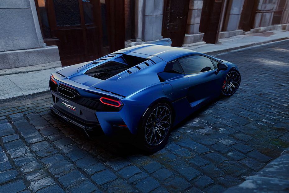 Rear 3/4 Right Image of Temerario