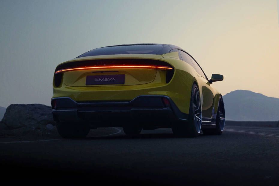 Rear 3/4 Right Image of Emeya