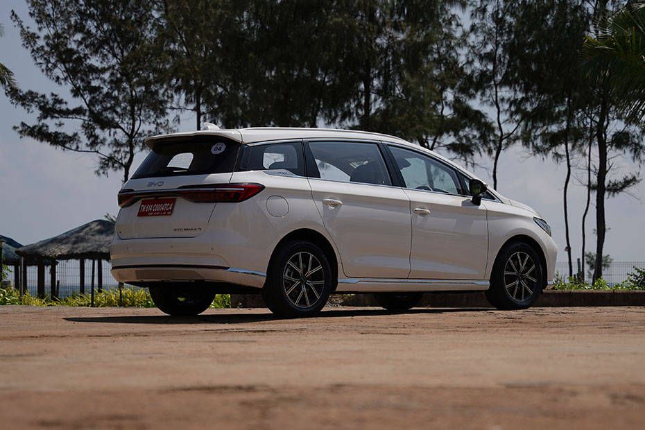 Rear 3/4 Right Image of eMAX 7