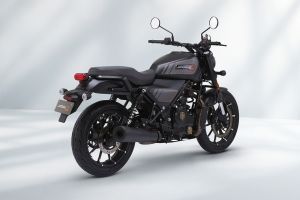 Rear Right View of X440