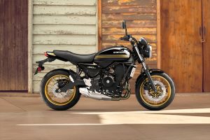 Right Side View of Z650RS