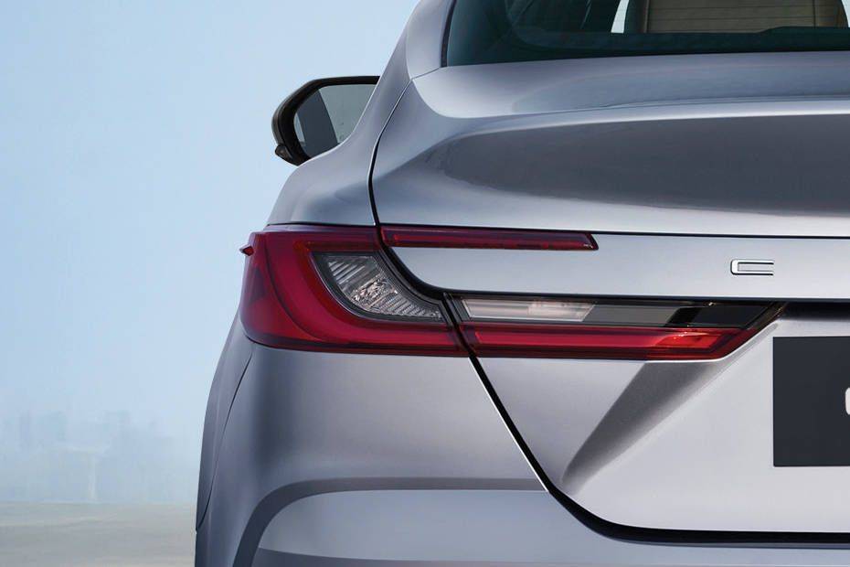 Tail lamp Image of Camry