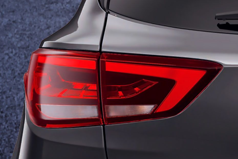 Tail lamp Image of Astor