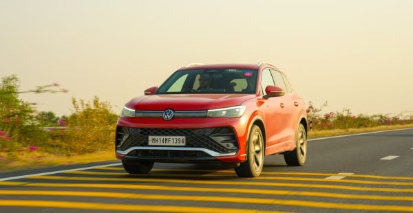 Volkswagen Tiguan R-Line Price, Images, colours, Reviews & Specs