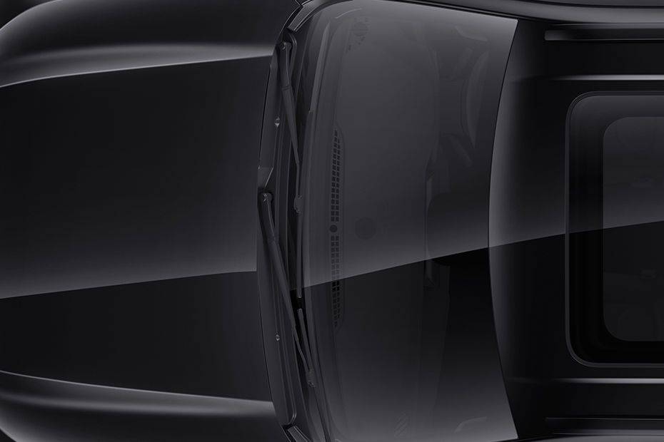 Wiper with full windshield Image of Gloster