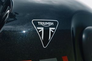Brand Logo & Name of Scrambler 400 XC