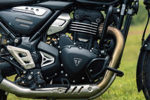 Engine of Scrambler 400 XC