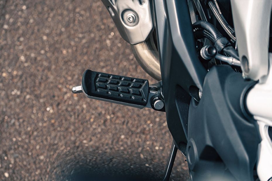 Foot Rest View of Apache RTR 310