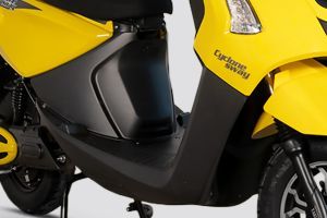 Foot Space View of Cyclone Sway