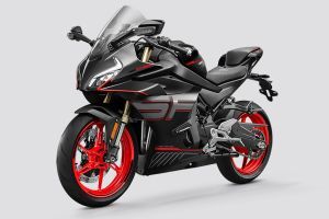 Front Left View of 450SR