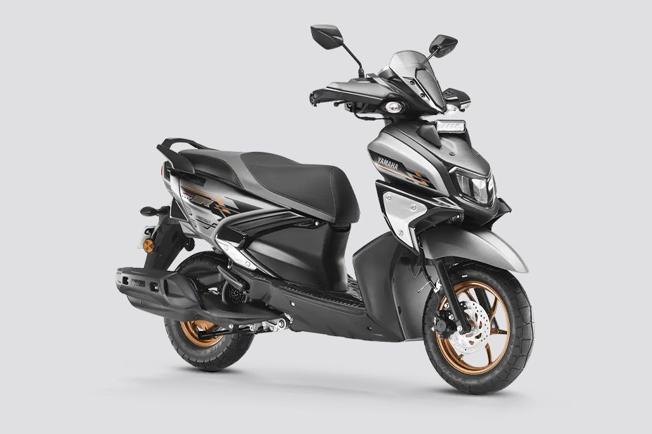 Front Right View of RayZR 125 Fi Hybrid