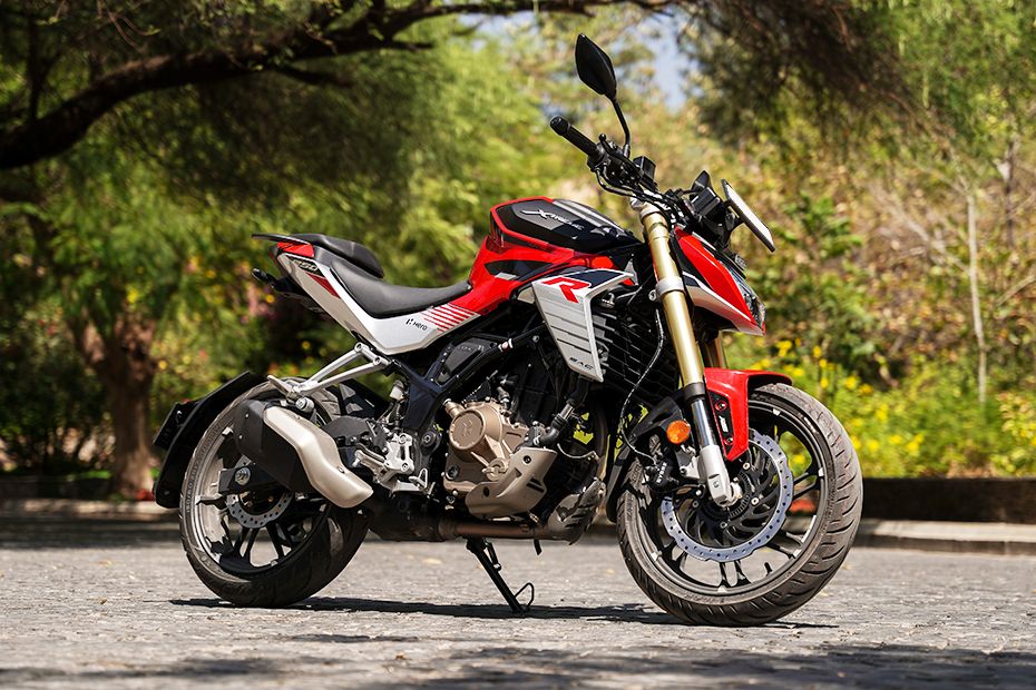 Front Right View of Xtreme 250R