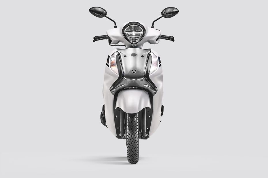 Front View of Fascino 125 Fi Hybrid