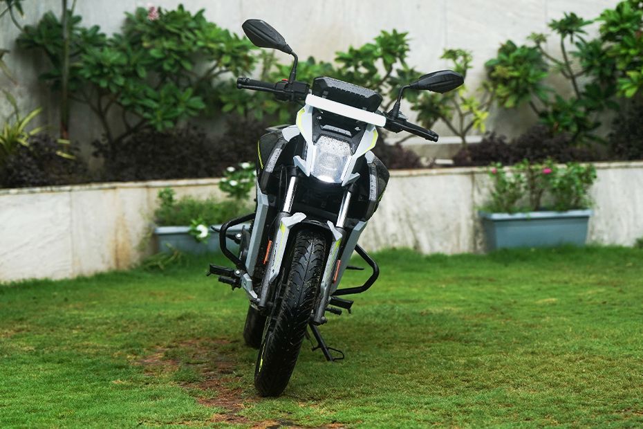 Front View of Aera