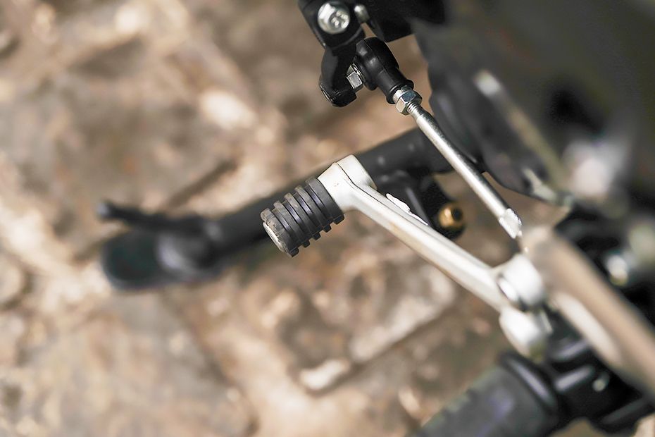 Gear Lever View of Thruxton 400