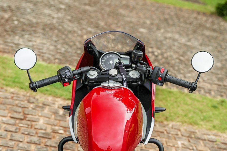 Handle Bar View of Thruxton 400
