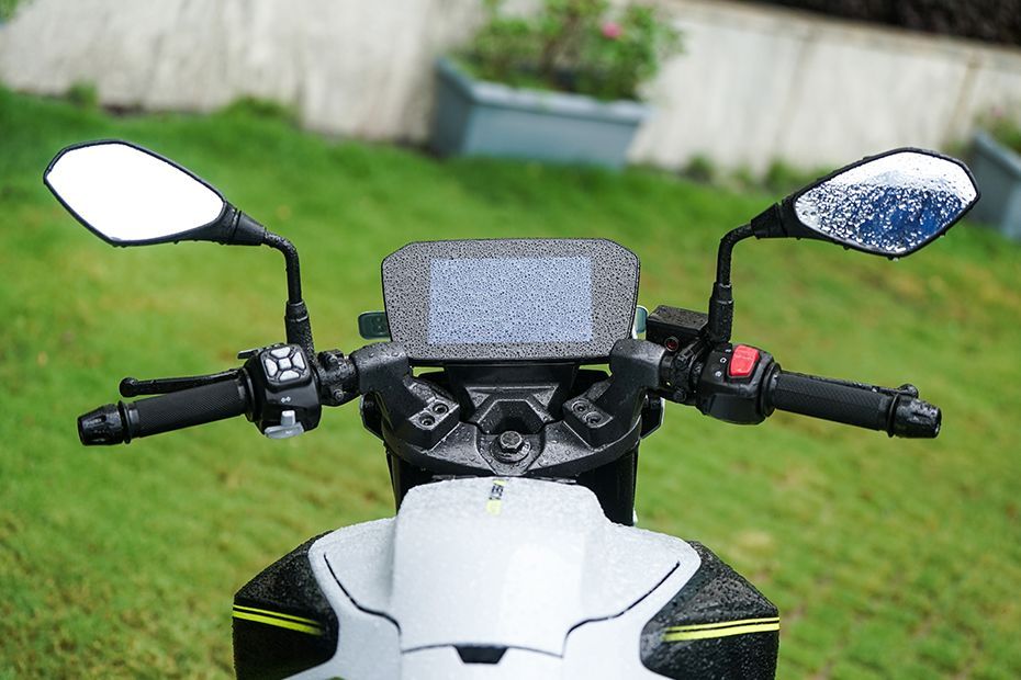 Handle Bar View of Aera