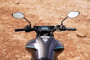 Handle Bar View of 2025 FZ-S Fi