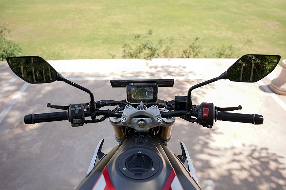 Handle Bar View of Xtreme 250R