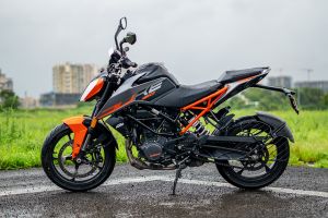 Left Side View of 160 Duke