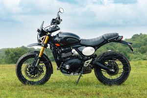 Left Side View of Scrambler 400 XC