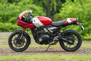 Left Side View of Thruxton 400