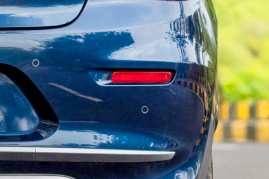 Rear Parking Sensors Top View Image of Baleno