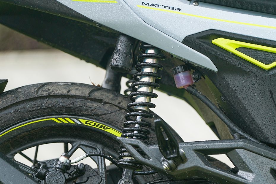 Rear Suspension View of Aera
