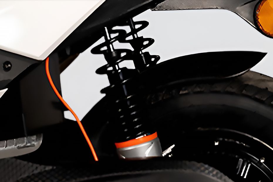 Rear Suspension View of Rubie