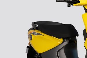 Seat of Cyclone Sway