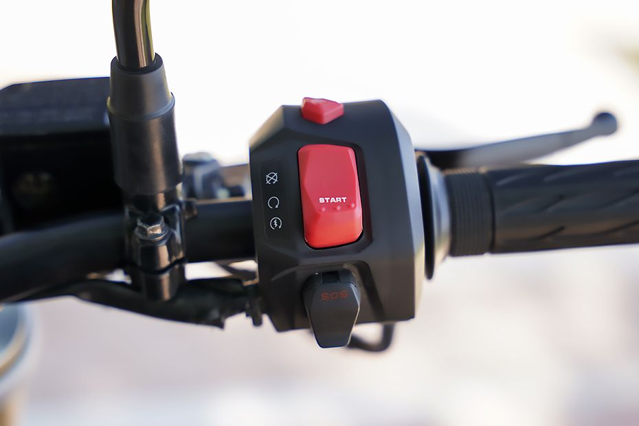 Self Starter Button of Xtreme 250R