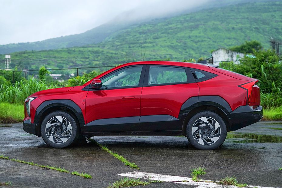 Side view Image of XEV 9e