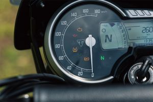 Speedometer of Scrambler 400 XC