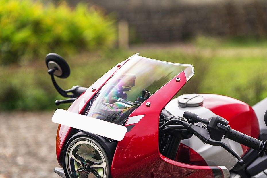 Windshield View of Thruxton 400