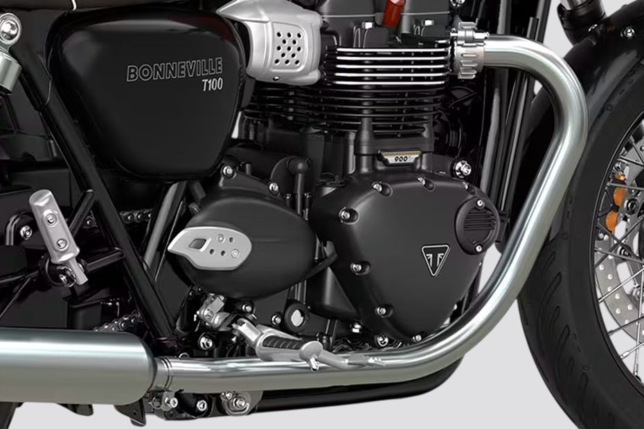 Engine of Bonneville T100