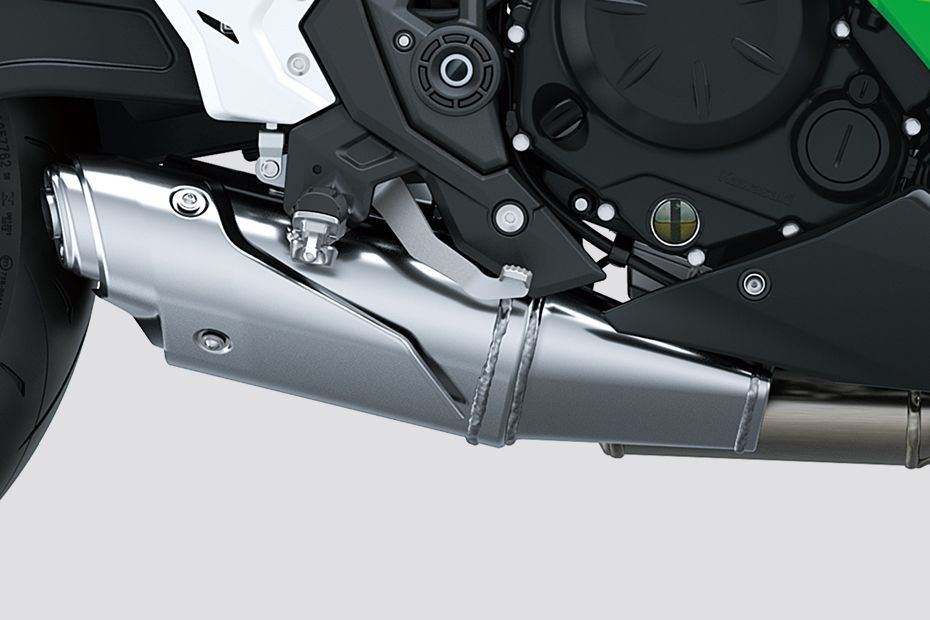 Exhaust View of Ninja 650