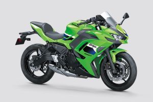 Front Right View of Ninja 650