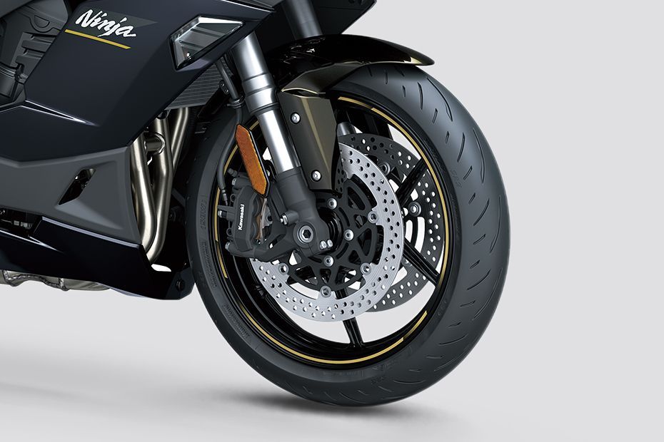 Front Tyre View of Ninja 1100SX