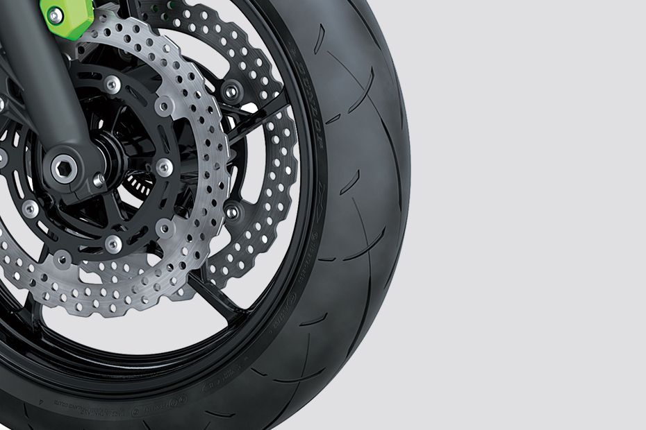 Front Tyre View of Ninja 650
