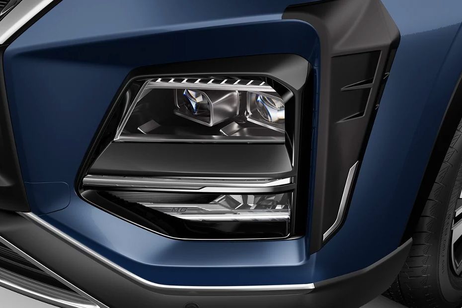 Headlamp Image of Hector Plus