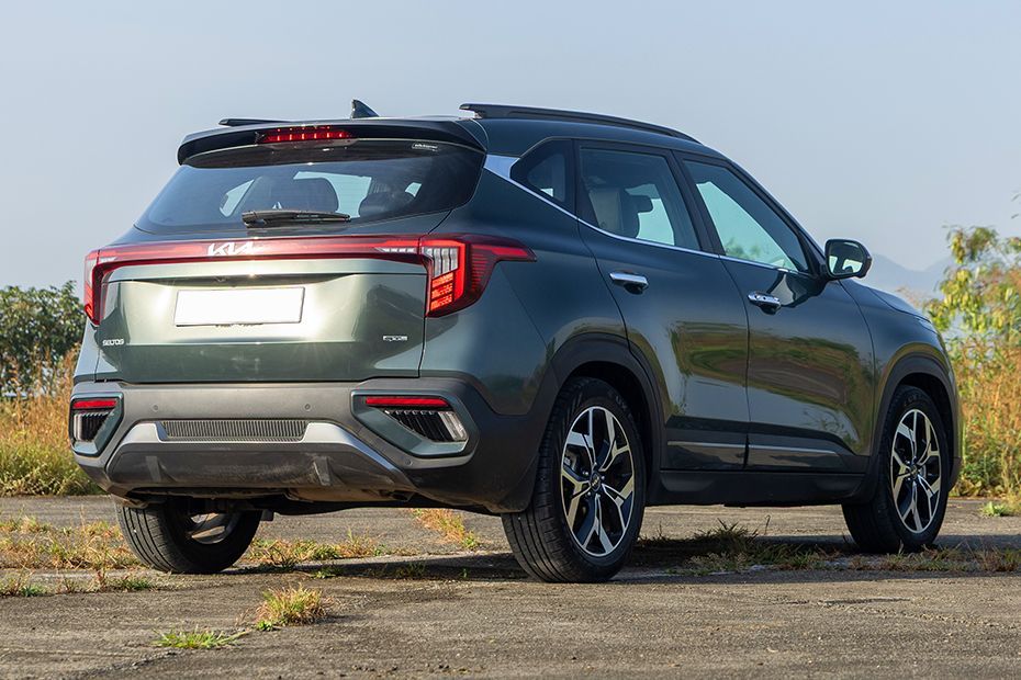 Rear 3/4 Right Image of Seltos