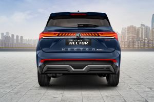 Rear back Image of Hector Plus