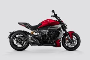 Right Side View of XDiavel V4