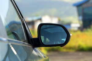 Side mirror rear angle Image of Seltos