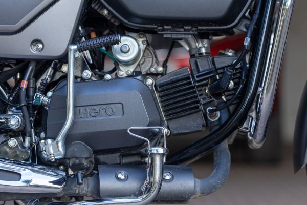 Hero Splendor Plus XTEC Price - Images, Colours & Reviews