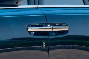 Door handles Image of Ghost Series II