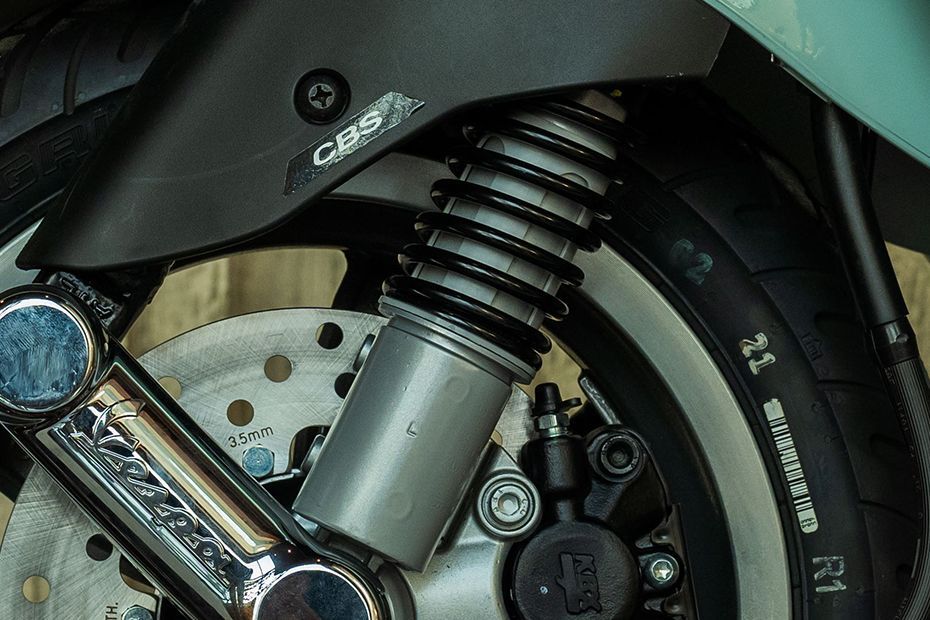 Front Suspension View of 125