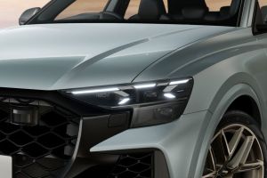 Headlamp Image of RS Q8