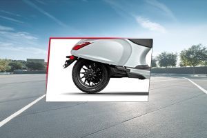 Rear Tyre View of Chetak 3202